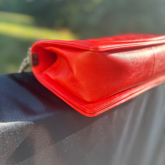 Fiery Red Caviar Leather with Ruthenium Hardware- Chanel Medium Boy Bag - Picture 9 of 10